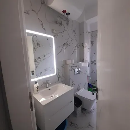 Apartamento Vlora Apartment *