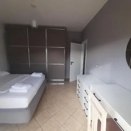Apartamento Vlora Apartment *